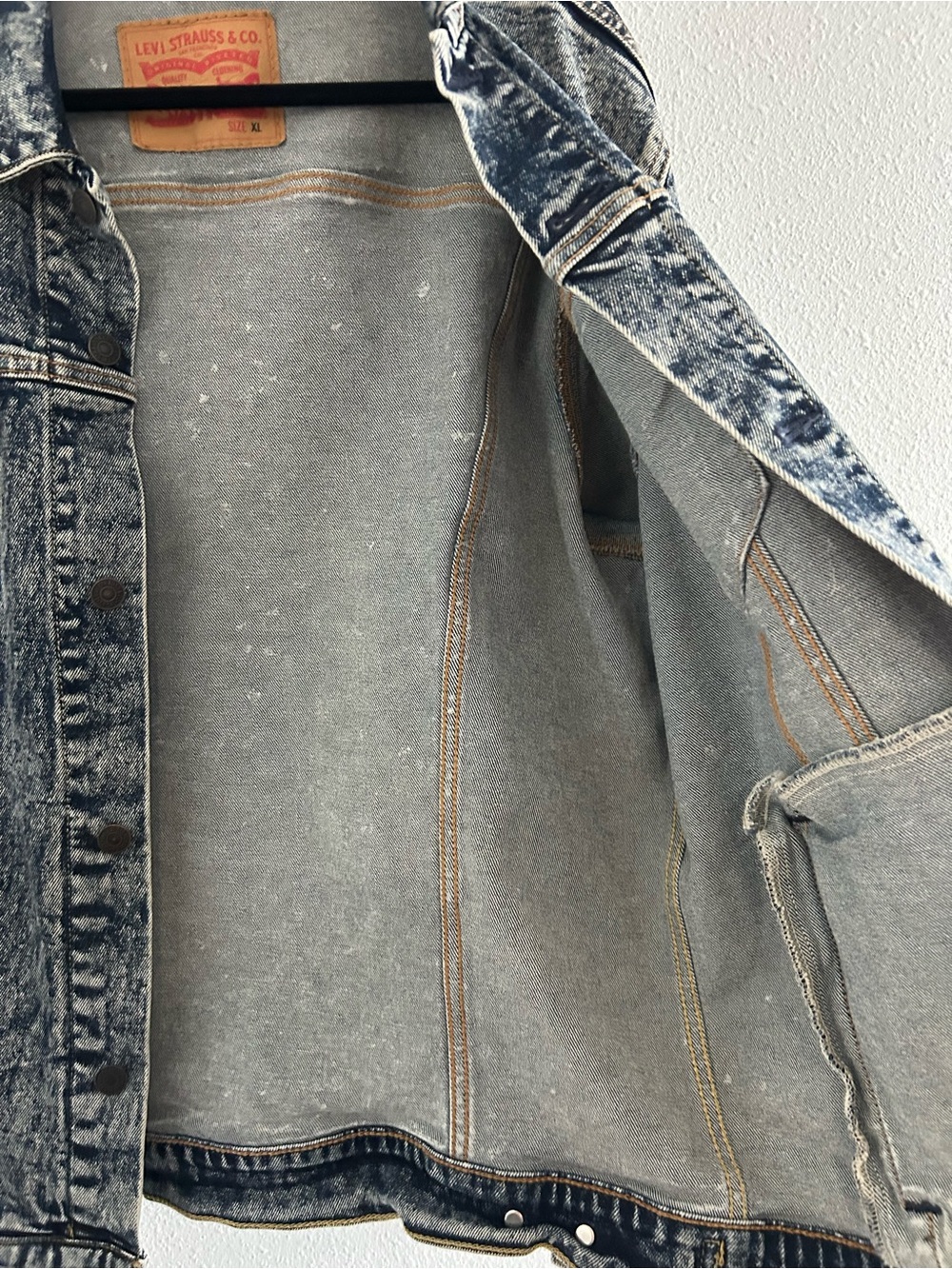 Levi’s Vintage  Acid-Wash Denim Trucker Jacket - Picture 3 of 7